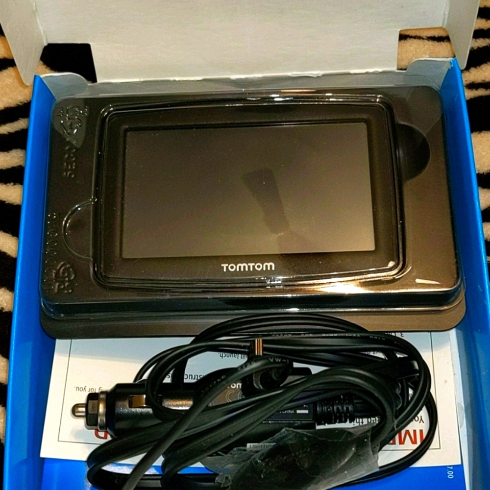 💥🆕 NEVER USED N BOX TOMTOM GPS❕❗❕💥